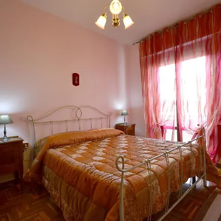 Marcella * Cortona
