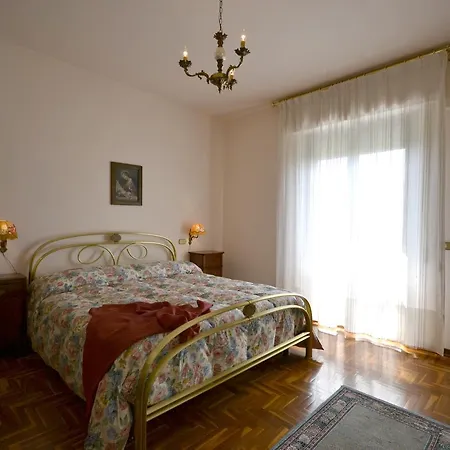 Marcella * Cortona